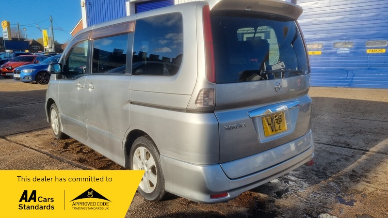 Used Nissan Serena 2008 for sale - 76323871: Photo 8