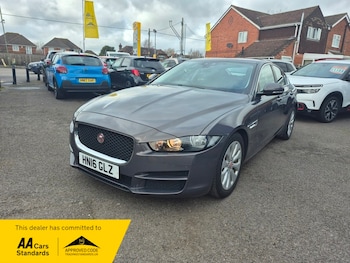 Used Jaguar XE 2016 for sale - 77622165: Photo