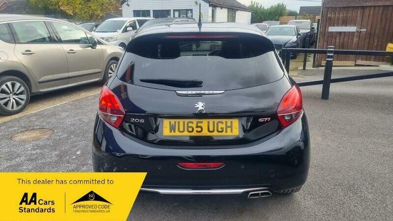 Used Peugeot 208 2015 for sale - 76418054: Photo 11