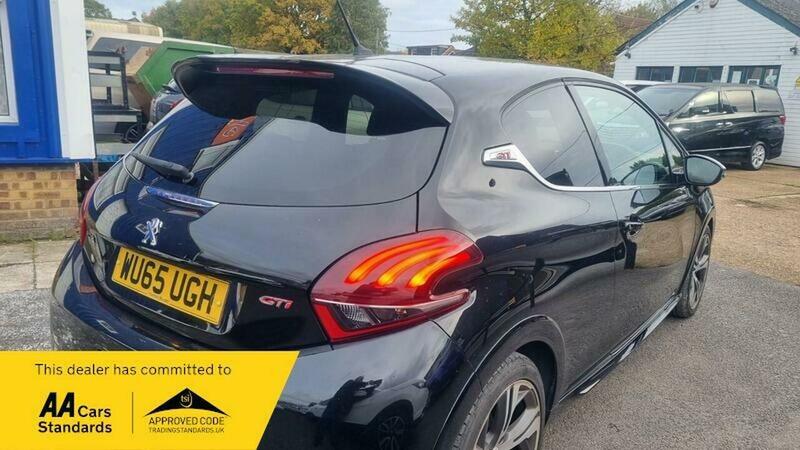 Used Peugeot 208 2015 for sale - 76418054: Photo 6