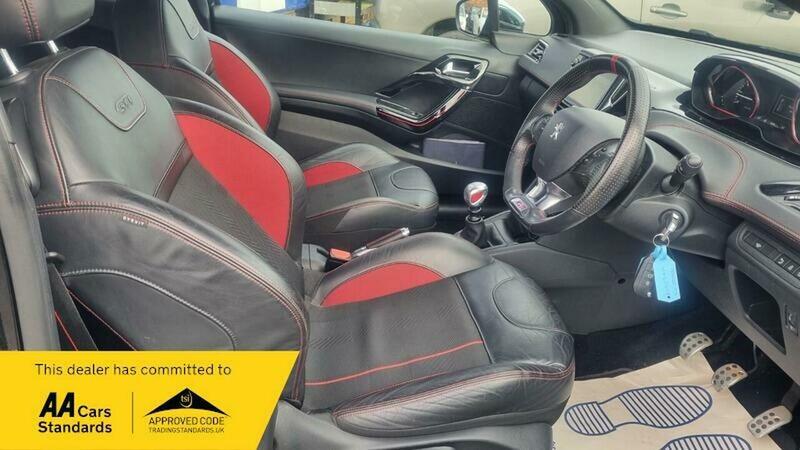 Used Peugeot 208 2015 for sale - 76418054: Photo 9