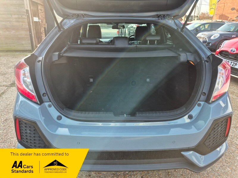 Used Honda Civic 2019 for sale - 78213220: Photo 11