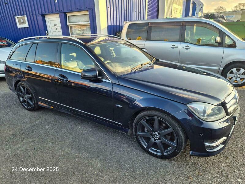 Used Mercedes-Benz C Class 2012 for sale - 77027741: Photo 2
