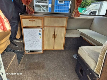 Used Volkswagen Campervan 1981 for sale - 75911998: Photo