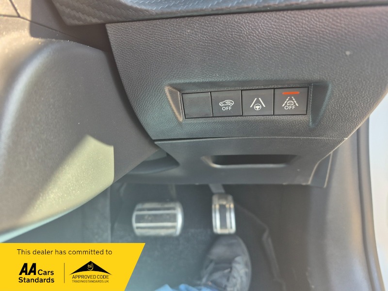 Used Peugeot 208 2022 for sale - 76010043: Photo 28