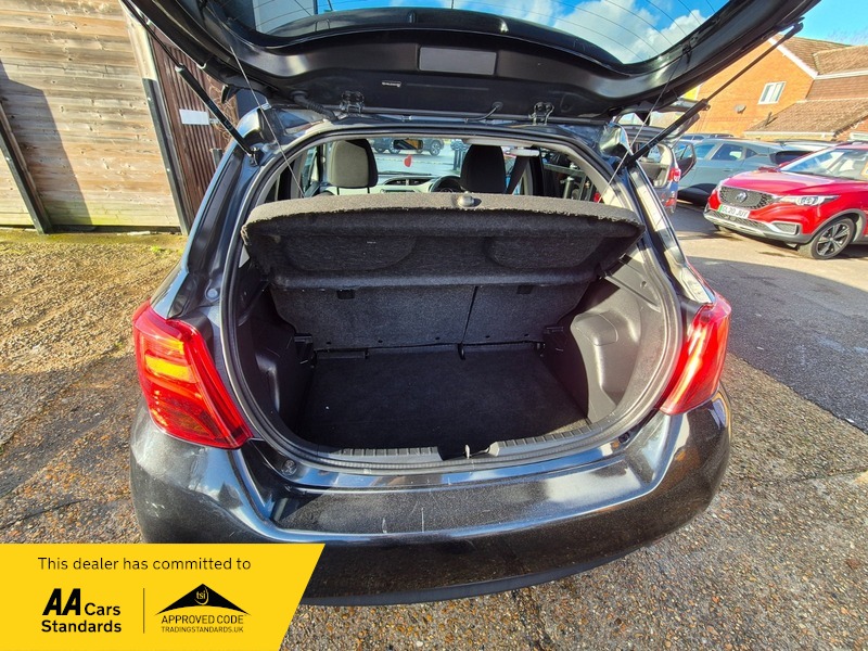 Used Toyota Yaris 2014 for sale - 76924117: Photo 10