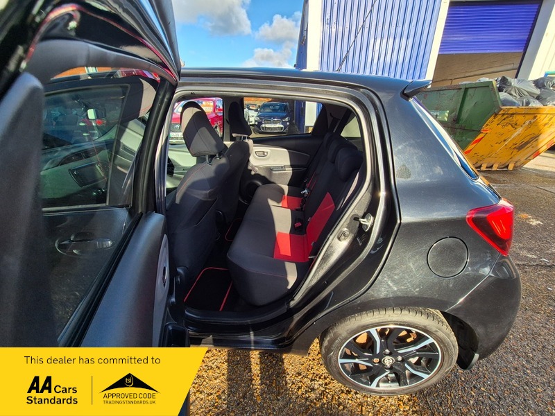 Used Toyota Yaris 2014 for sale - 76924117: Photo 12