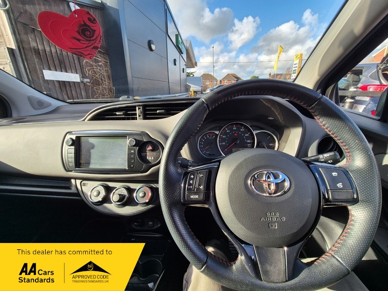 Used Toyota Yaris 2014 for sale - 76924117: Photo 13