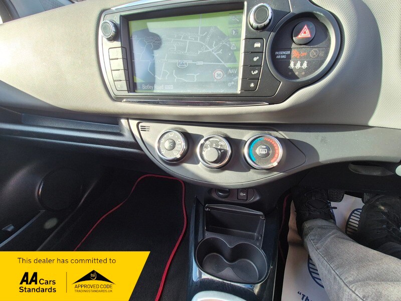 Used Toyota Yaris 2014 for sale - 76924117: Photo 14