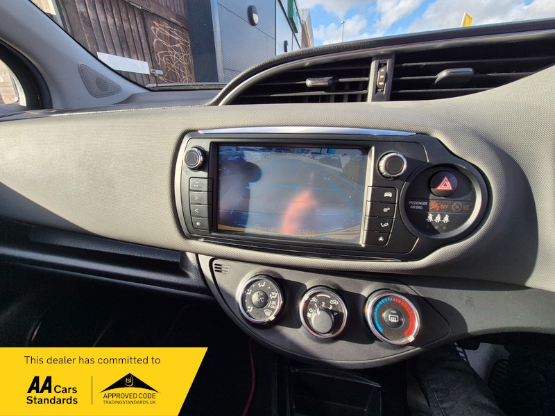 Used Toyota Yaris 2014 for sale - 76924117: Photo 15