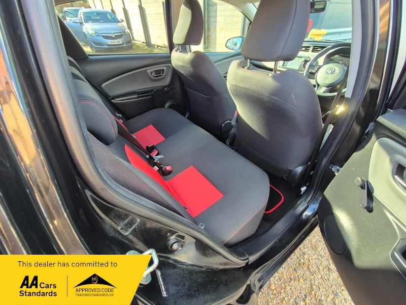 Used Toyota Yaris 2014 for sale - 76924117: Photo 9