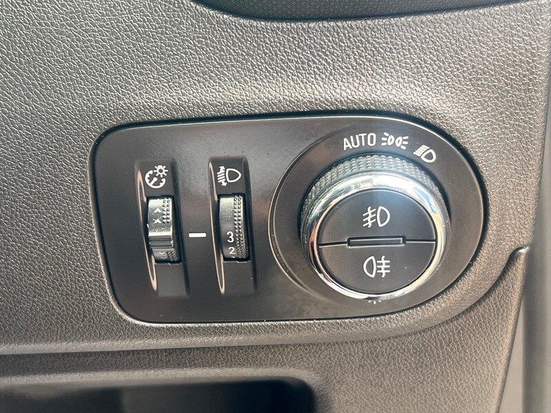 Used Vauxhall Crossland X 2018 for sale - 76836760: Photo 31