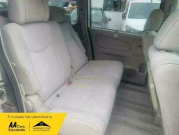 Used Nissan Serena  for sale - 71886735: Photo