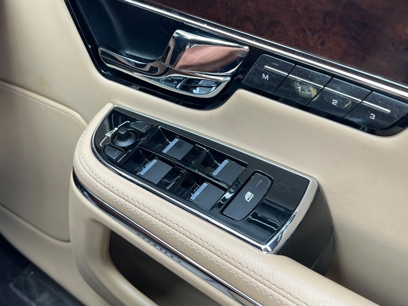 Used Jaguar XJ 2012 for sale - 78056840: Photo 18