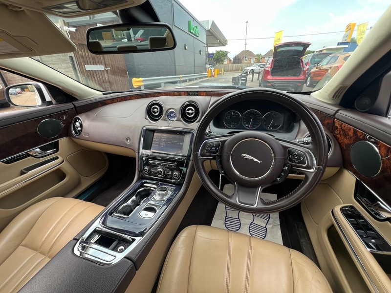 Used Jaguar XJ 2012 for sale - 78056840: Photo 7