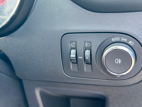 Used Vauxhall Crossland 2021 for sale - 75631539: Photo 27