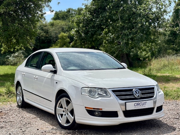 Used Volkswagen Passat 2010 for sale - 75120863: Photo 1