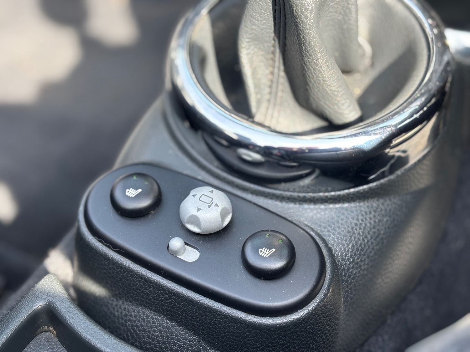 Used MINI Convertible 2004 for sale - 78011709: Photo 12