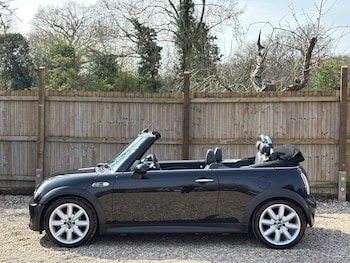 Used MINI Convertible 2004 for sale - 78011709: Photo
