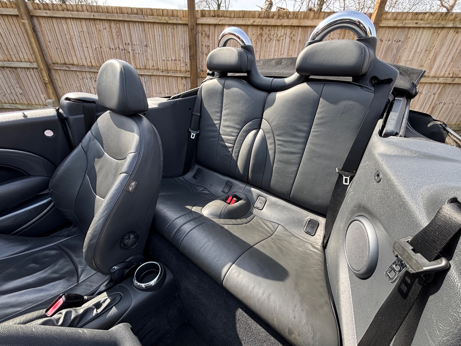 Used MINI Convertible 2004 for sale - 78011709: Photo 6