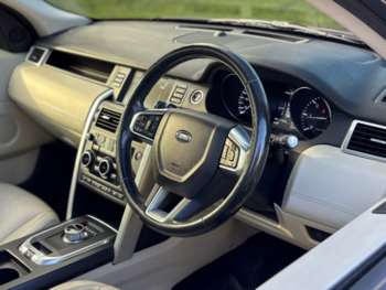 Used Land Rover Discovery Sport 2015 for sale - 73186981: Photo