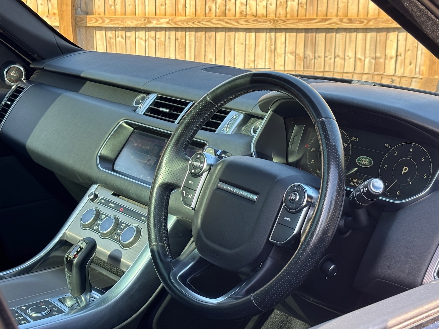 Used Land Rover Range Rover Sport 2017 for sale - 78162047: Photo 4