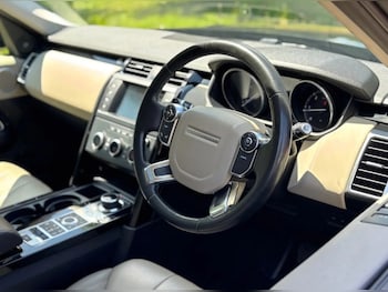 Used Land Rover Discovery 2018 for sale - 78801080: Photo