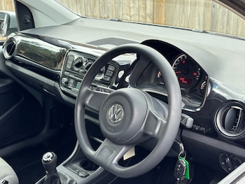 Used Volkswagen up! 2016 for sale - 79357370: Photo
