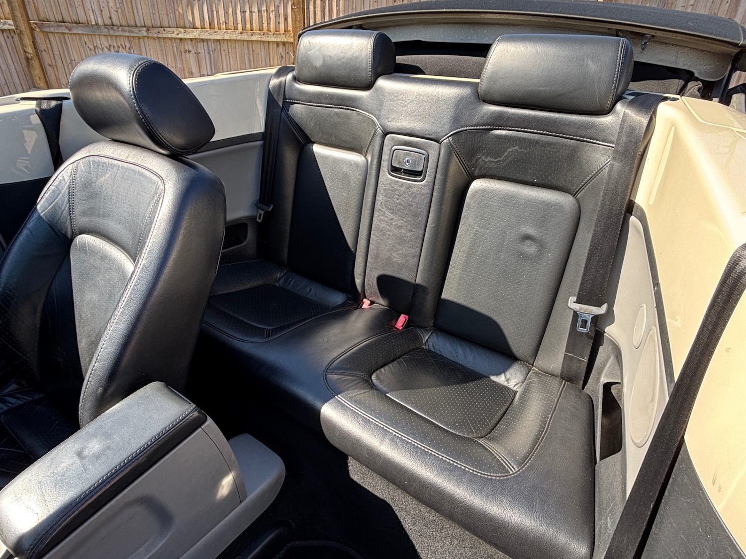 Used Volkswagen Beetle 2003 for sale - 77931686: Photo 6