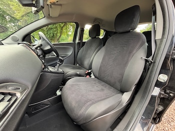 Used Chrysler Ypsilon 2013 for sale - 75408202: Photo