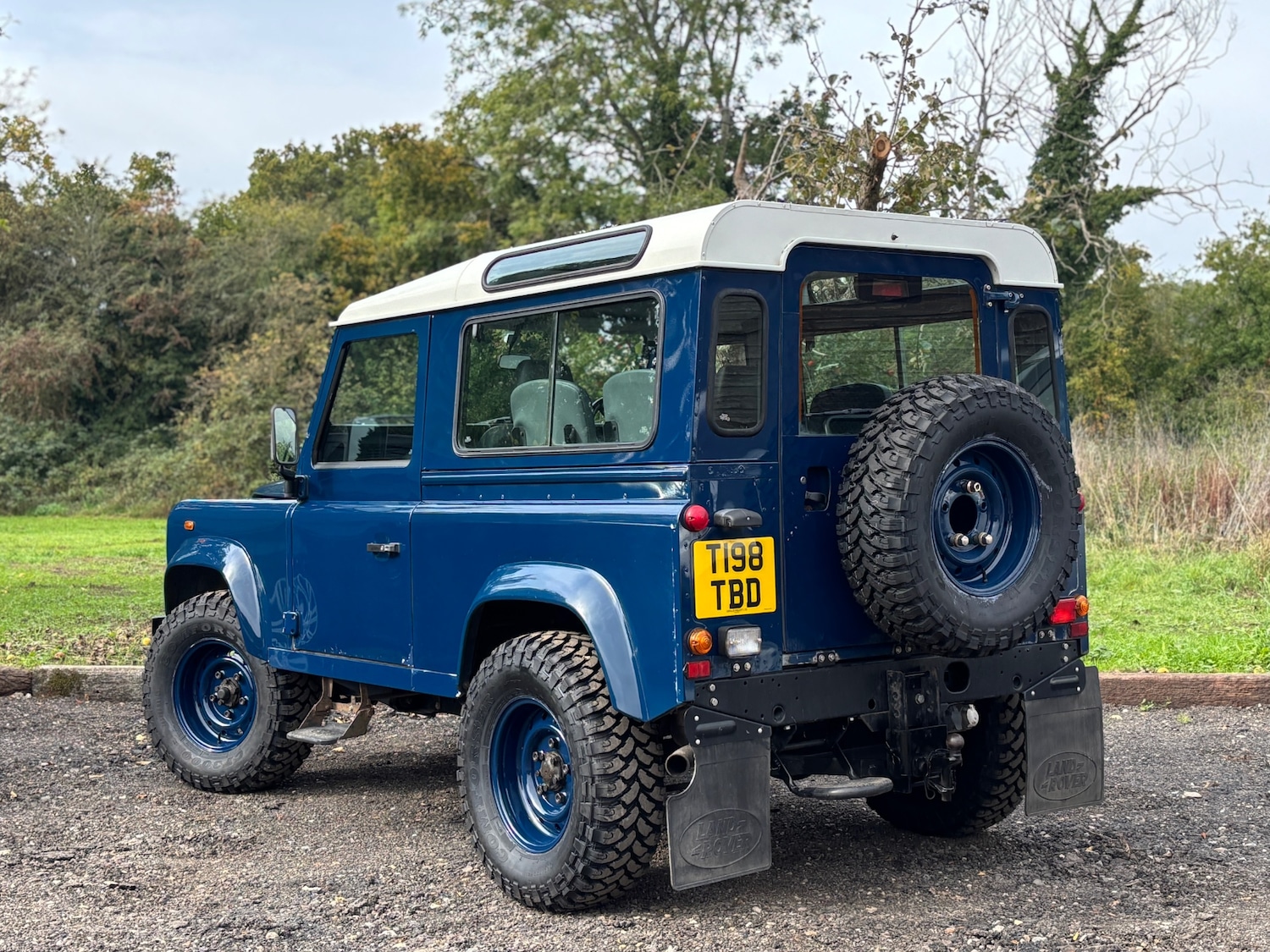 Used Land Rover Defender 1999 for sale - 76142700: Photo 9