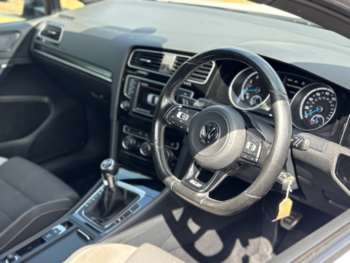 Used Volkswagen Golf 2016 for sale - 75355132: Photo
