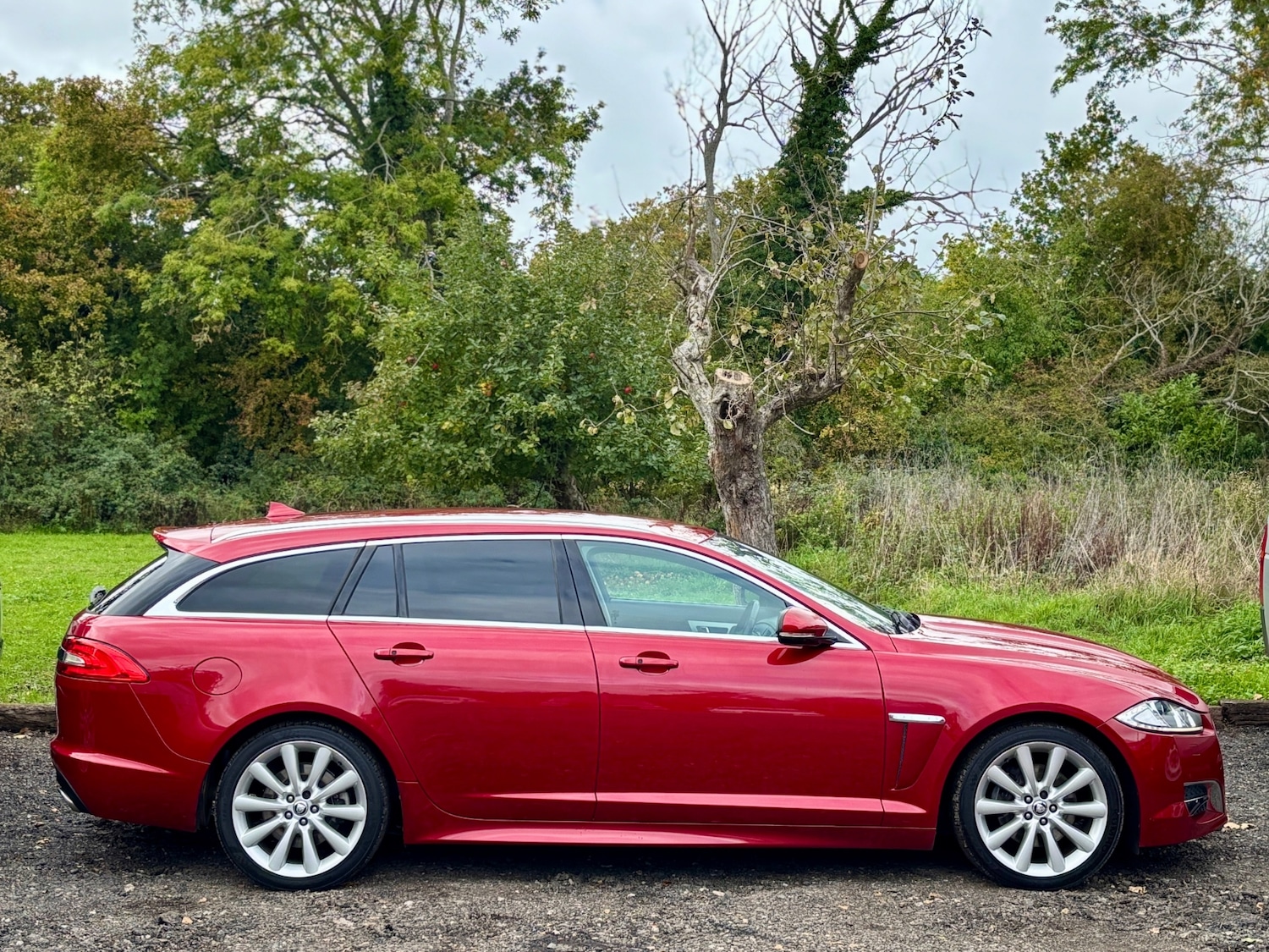 Used Jaguar XF 2013 for sale - 76207394: Photo 5