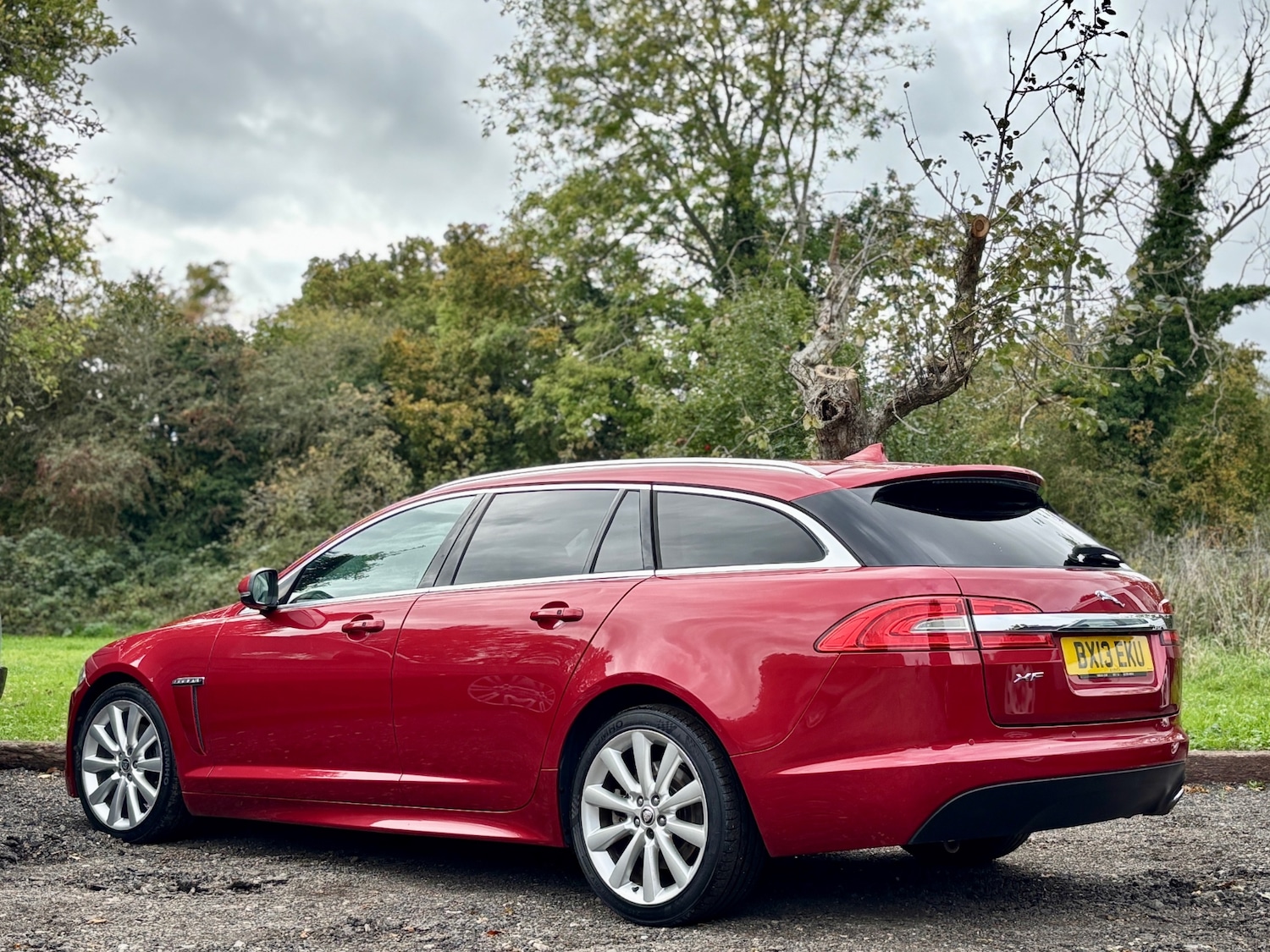 Used Jaguar XF 2013 for sale - 76207394: Photo 9