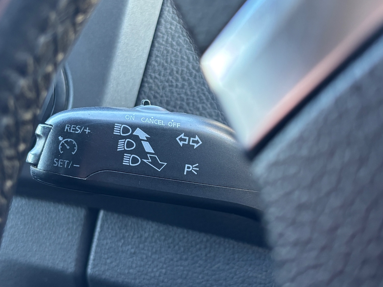 Used Volkswagen Amarok 2013 for sale - 77195802: Photo 12