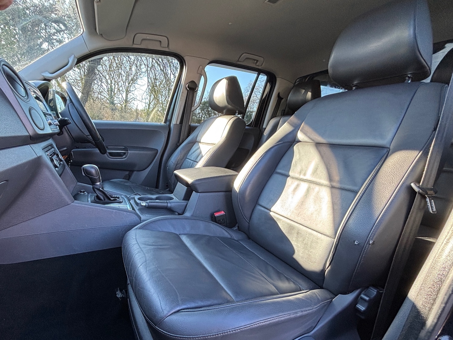 Used Volkswagen Amarok 2013 for sale - 77195802: Photo 2