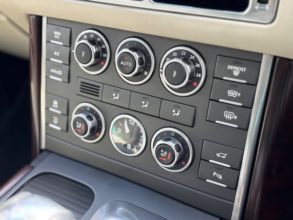 Used Land Rover Range Rover 2010 for sale - 74779691: Photo 14