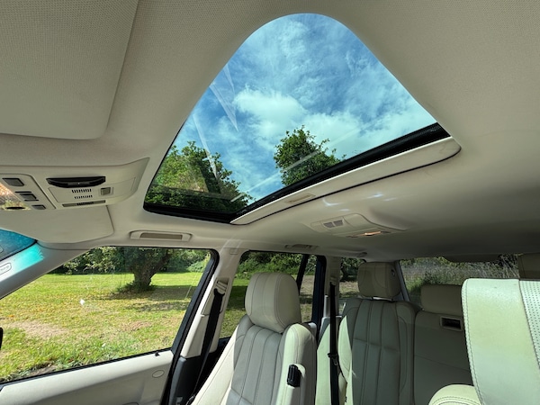 Used Land Rover Range Rover 2010 for sale - 74779691: Photo 8