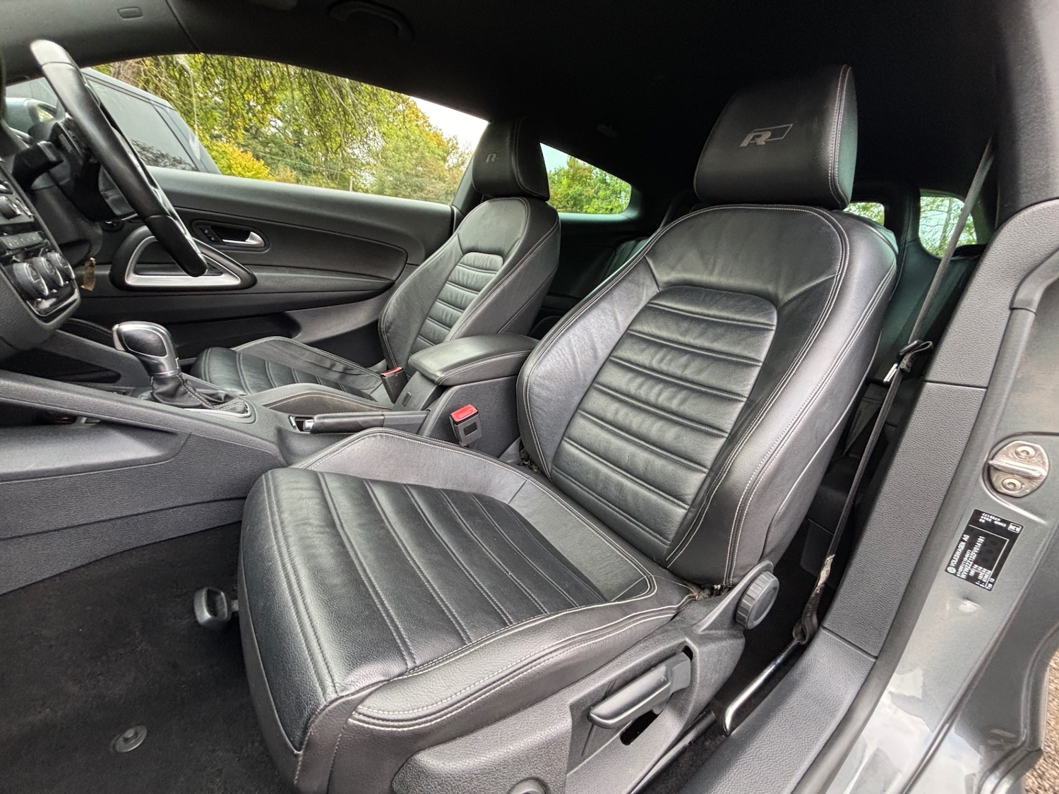 Used Volkswagen Scirocco 2015 for sale - 76309705: Photo 2