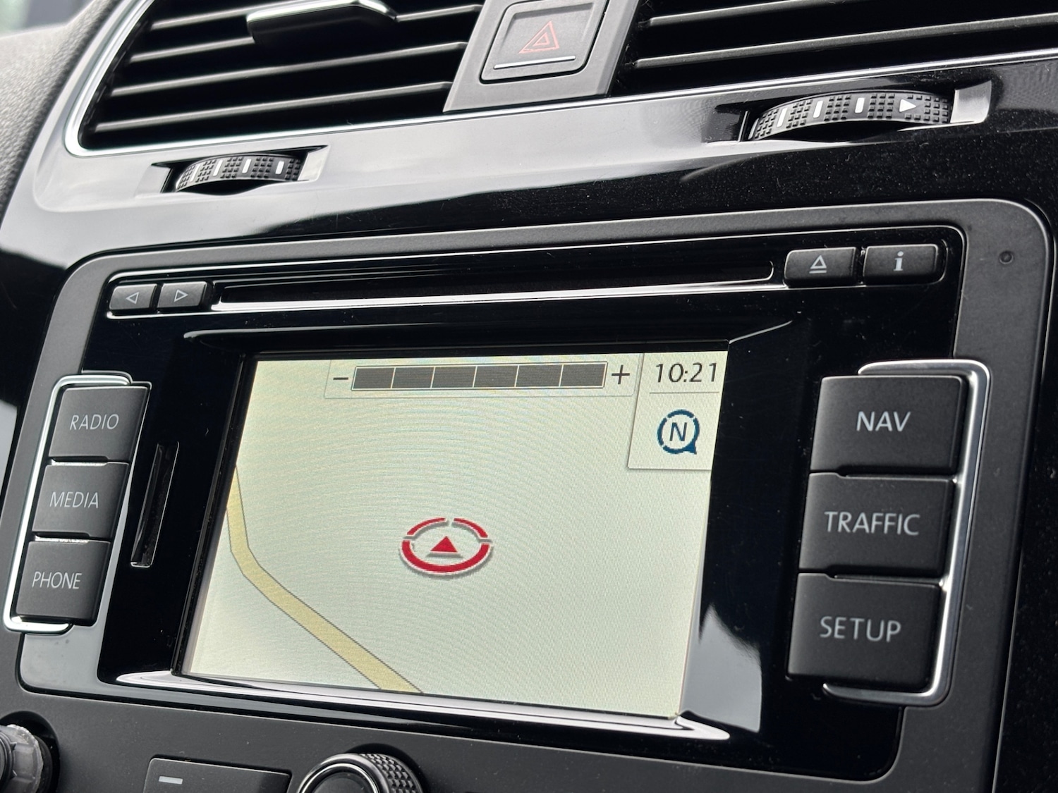 Used Volkswagen Scirocco 2015 for sale - 76309705: Photo 6