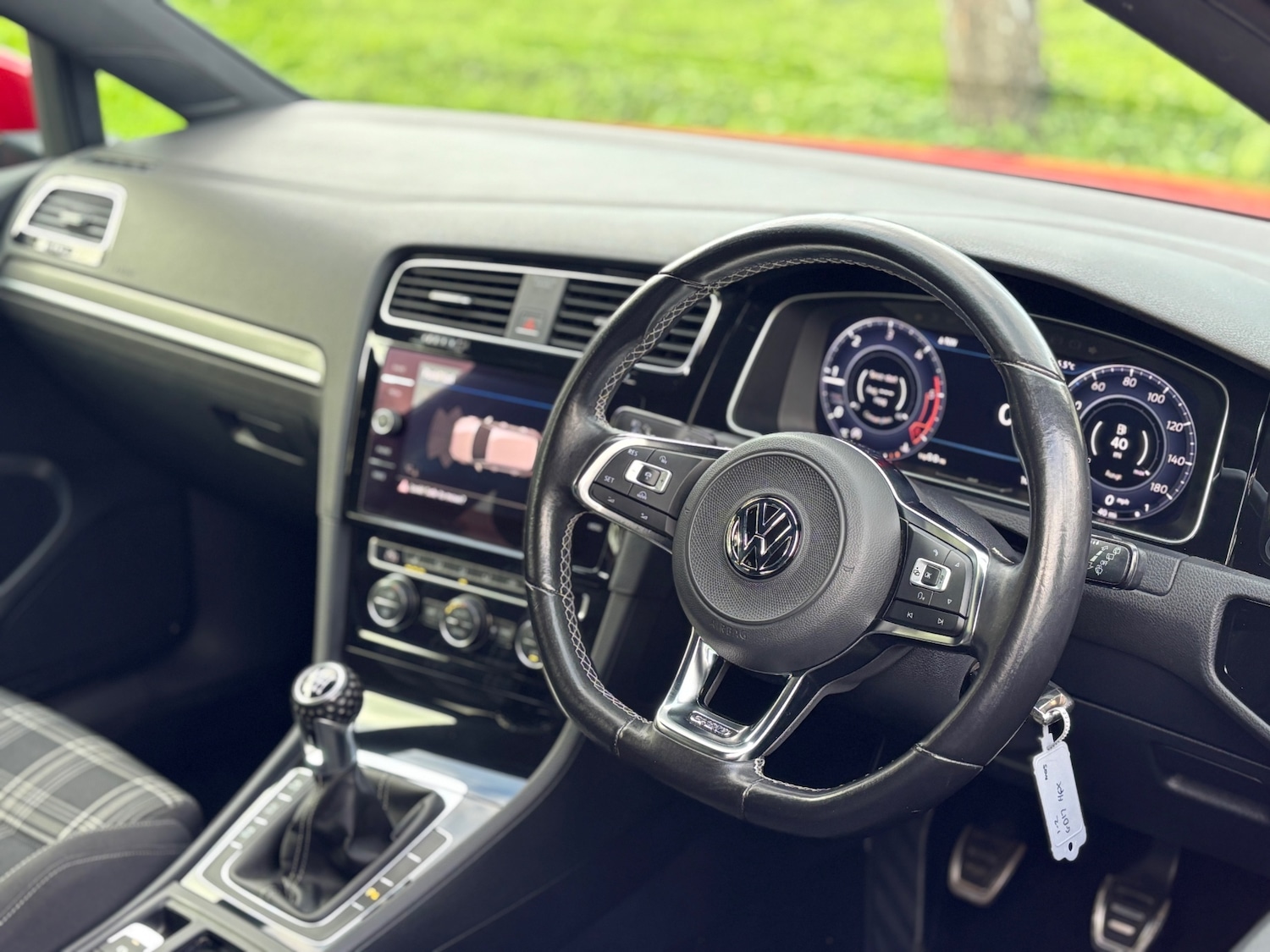 Used Volkswagen Golf 2017 for sale - 76693496: Photo 4