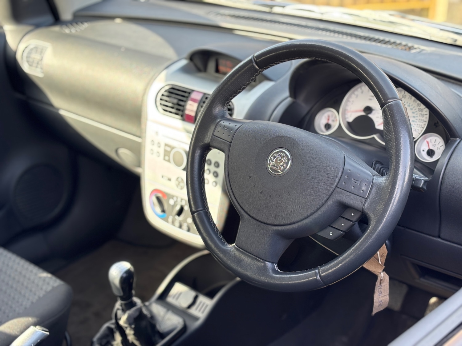 Used Vauxhall Corsa 2004 for sale - 77662718: Photo 4