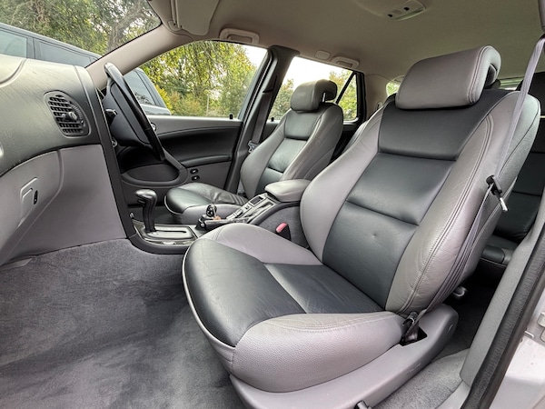 Used Saab 9-5 2004 for sale - 76288670: Photo 2