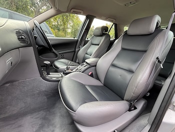 Used Saab 9-5 2004 for sale - 76288670: Photo 2