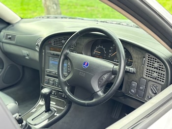 Used Saab 9-5 2004 for sale - 76288670: Photo 4