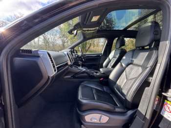 Used Porsche Cayenne 2016 for sale - 74036213: Photo