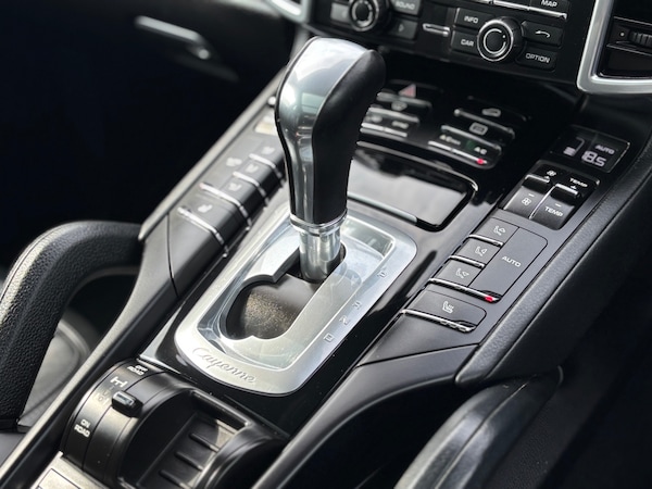 Used Porsche Cayenne 2015 for sale - 73974834: Photo 13