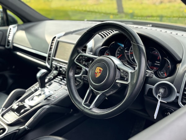 Used Porsche Cayenne 2015 for sale - 73974834: Photo 4