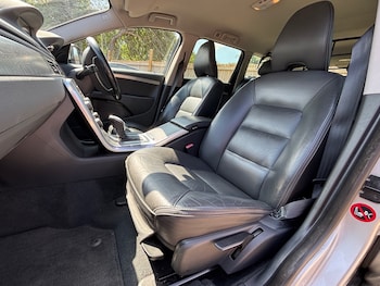 Used Volvo XC70 2013 for sale - 79628150: Photo
