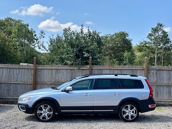 Used Volvo XC70 2013 for sale - 79628150: Photo